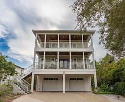 Blue Mountain View | Private Pool, Rooftop Deck & Bikes - Image 4