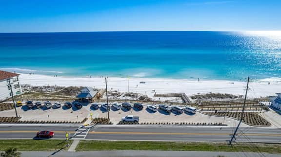 Great Views, Beach Cart & Private Cabana Included! - Image 4