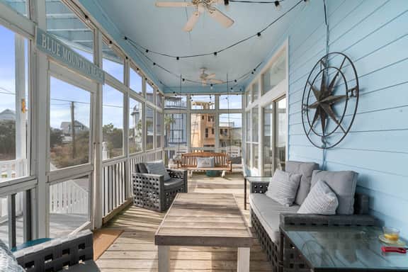 My Blue Sky - 4 Bikes, Fire Pit & Porch Paradise - Image 4