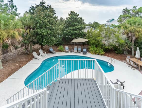 Blue Mountain View | Private Pool, Rooftop Deck & Bikes - Image 3