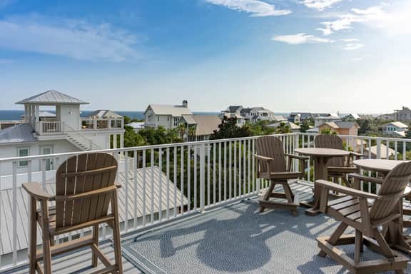 Blue Mountain View | Private Pool, Rooftop Deck & Bikes - Image 2